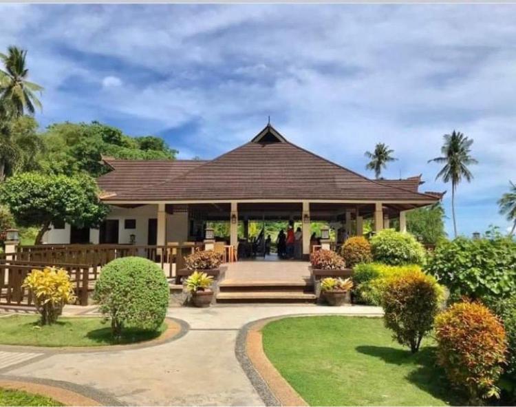 Kembali Condo Resort With Sea View Davao City Esterno foto
