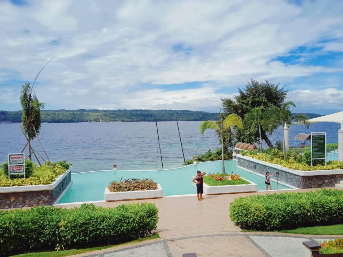 Kembali Condo Resort With Sea View Davao City Esterno foto