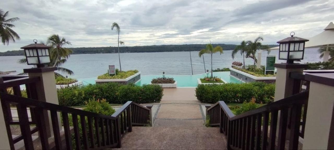 Kembali Condo Resort With Sea View Davao City Esterno foto