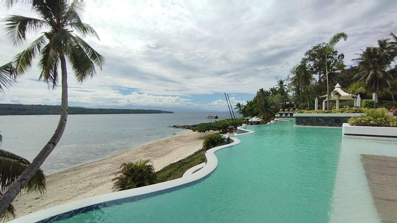 Kembali Condo Resort With Sea View Davao City Esterno foto