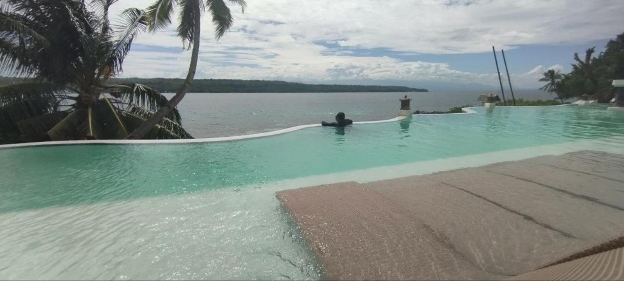 Kembali Condo Resort With Sea View Davao City Esterno foto