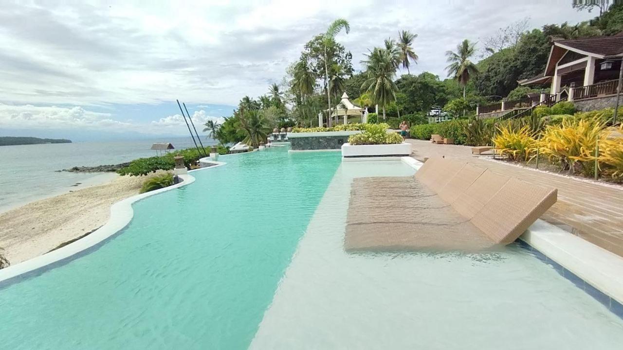 Kembali Condo Resort With Sea View Davao City Esterno foto