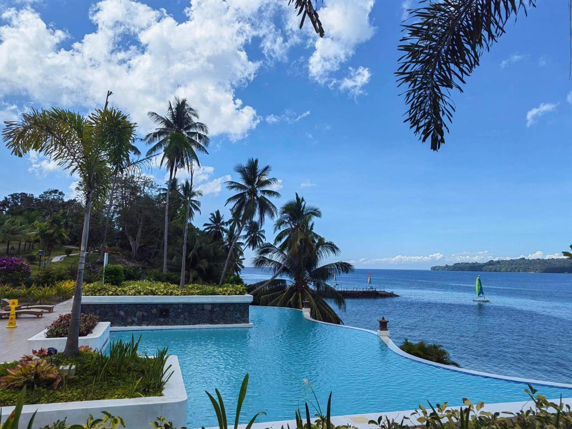 Kembali Condo Resort With Sea View Davao City Esterno foto