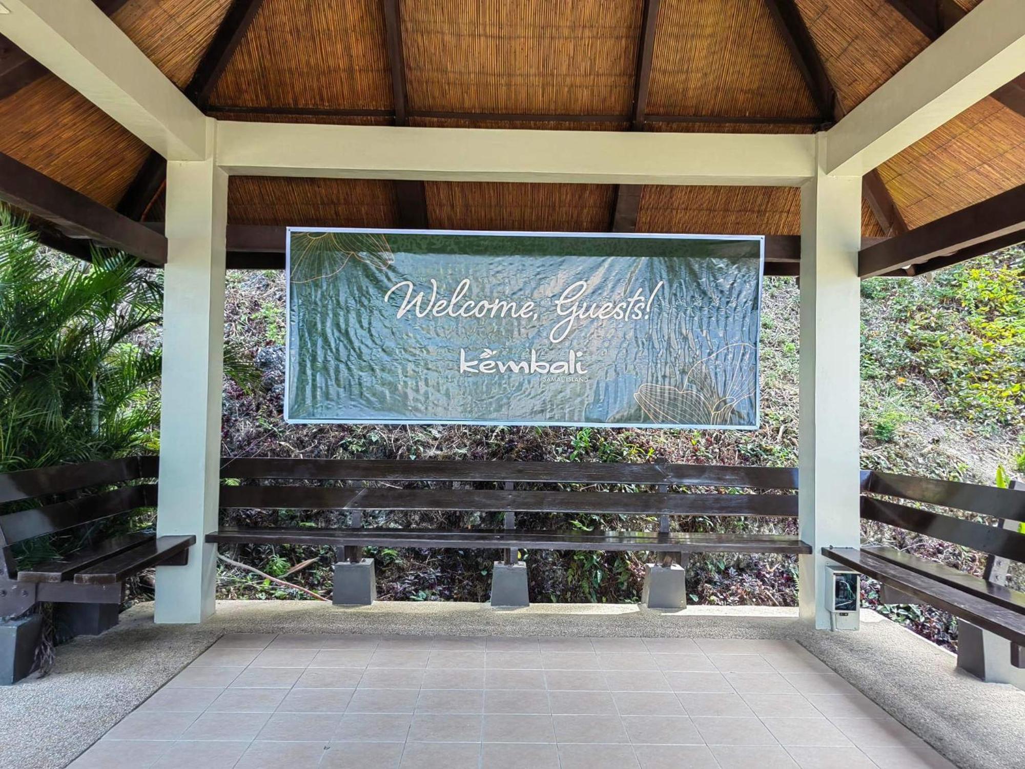 Kembali Condo Resort With Sea View Davao City Esterno foto